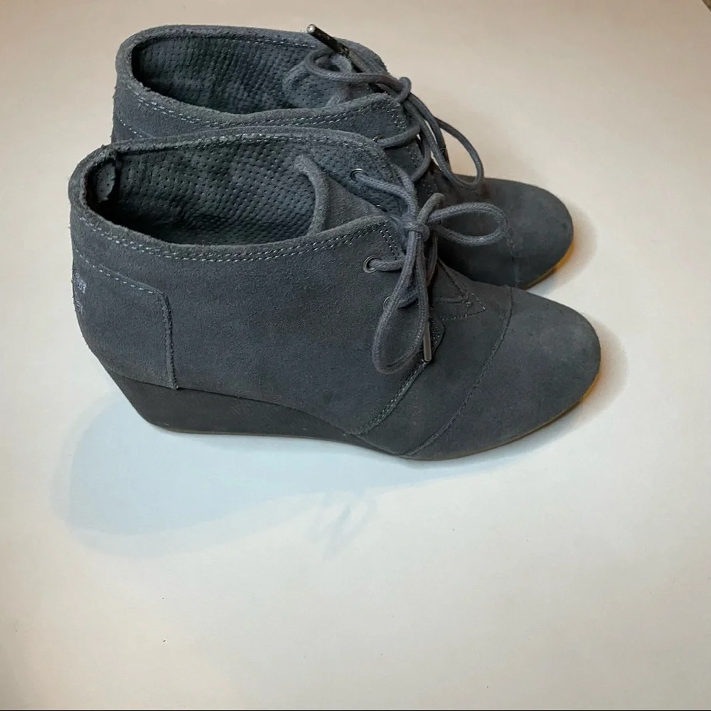 Gray Toms Wedges
